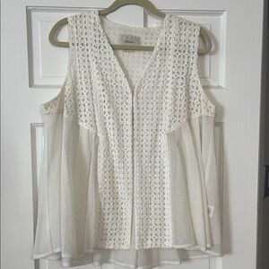 Women's White Lace Sleeveless Top